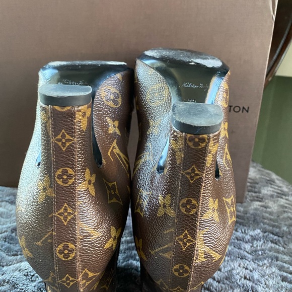 ❌SOLD❌Louis Vuitton Heeled boots - Picture 10 of 13